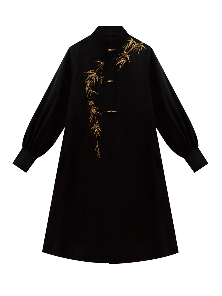 Ming Dynasty Style Hanfu Stand-Up Collar Coat with Embroidered Gold-Threaded Mamianqun Set