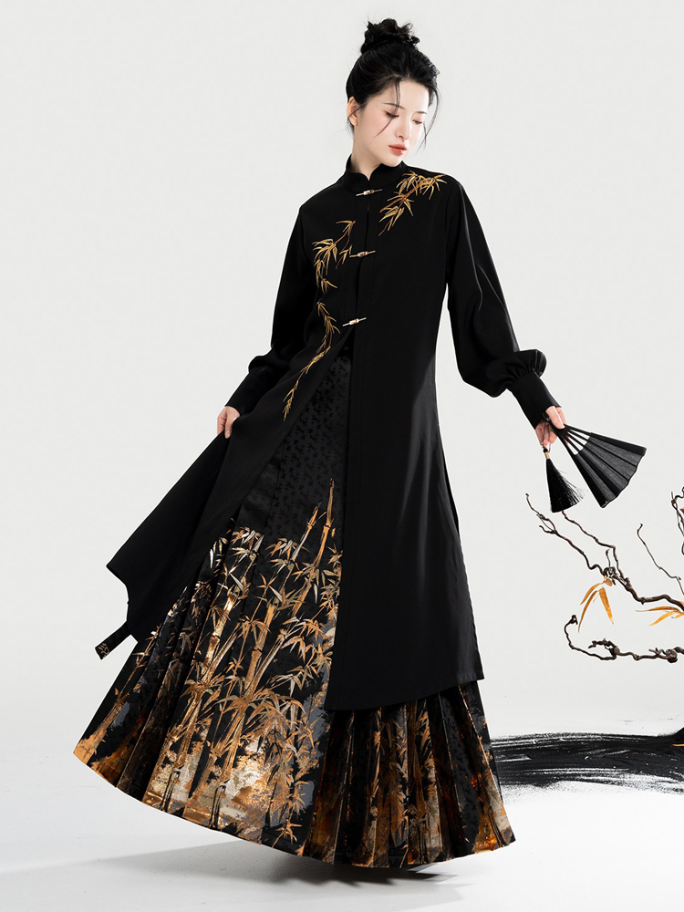 Ming Dynasty Style Hanfu Stand-Up Collar Coat with Embroidered Gold-Threaded Mamianqun Set