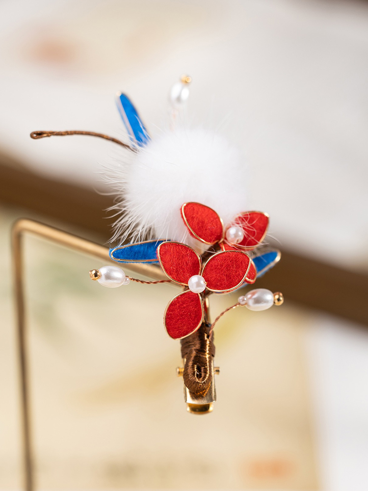 Traditional-Style Hair Accessories Winter Fuzzy Ball Hair Clips Handmade Velvet Hanfu Hair Ornaments