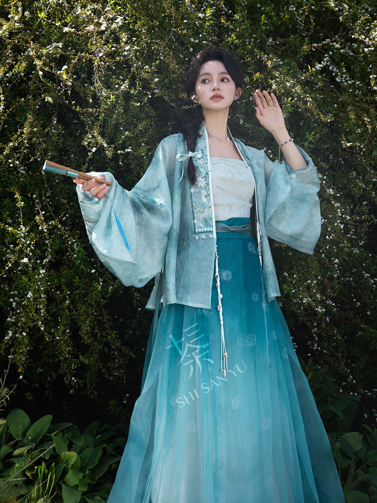 Women's Ming Dynasty Elegant Tencel Hanfu Mamian Skirt Set Dui Chuan Jiao