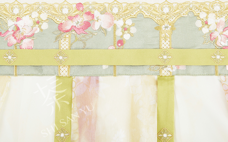 Women's Pink Qixiong Shanqun Tang Dynasty Embroidered Hanfu Duijin Shirt