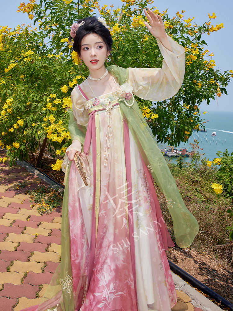 Women's Pink Qixiong Shanqun Tang Dynasty Embroidered Hanfu Duijin Shirt