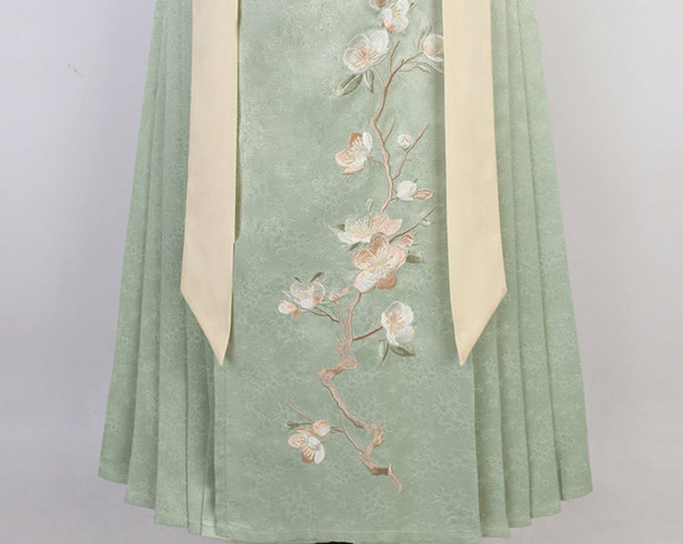 Spring Women Hanfu New Chinese Style Daily Hanfu Set with Mamian Qun