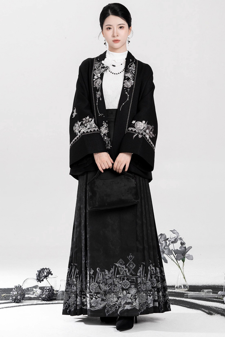Spring Women Hanfu Set Duijin Jacket Black Mamian Skirt Elegant Style