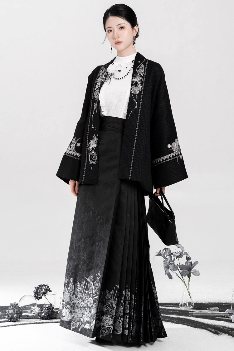 Spring Women Hanfu Set Duijin Jacket Black Mamian Skirt Elegant Style
