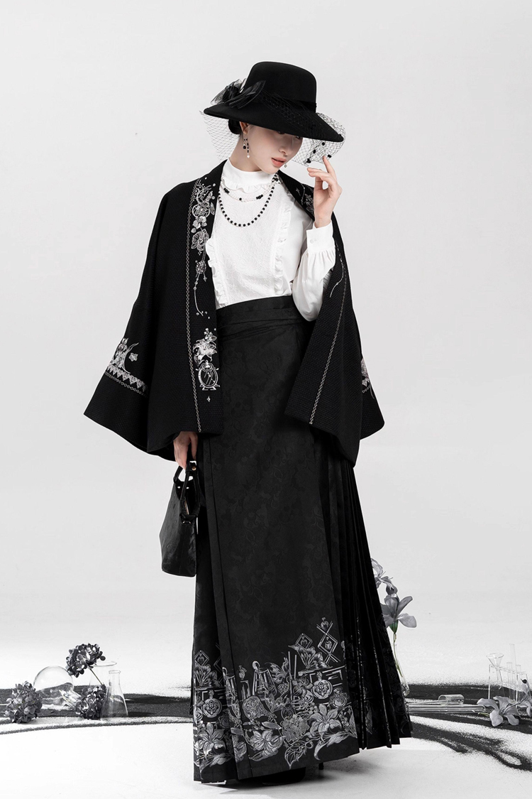 Spring Women Hanfu Set Duijin Jacket Black Mamian Skirt Elegant Style