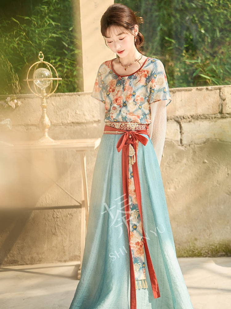 Tang Dynasty Style Women Hanfu Set in Tencel Fabric for Casual Daily Wear