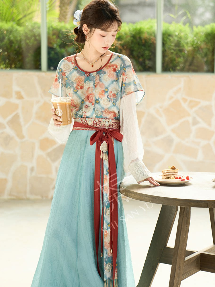 Tang Dynasty Style Women Hanfu Set in Tencel Fabric for Casual Daily Wear