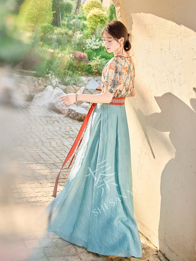 Tang Dynasty Style Women Hanfu Set in Tencel Fabric for Casual Daily Wear