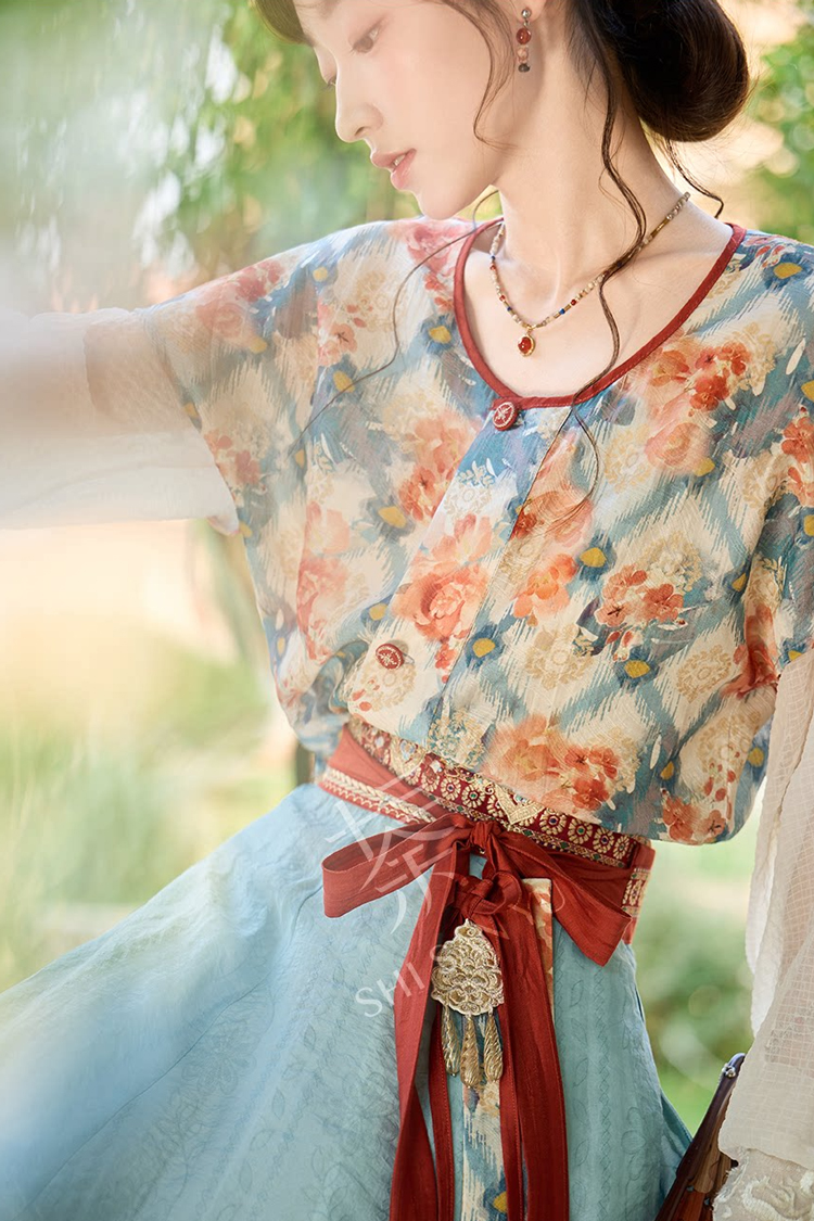 Tang Dynasty Style Women Hanfu Set in Tencel Fabric for Casual Daily Wear