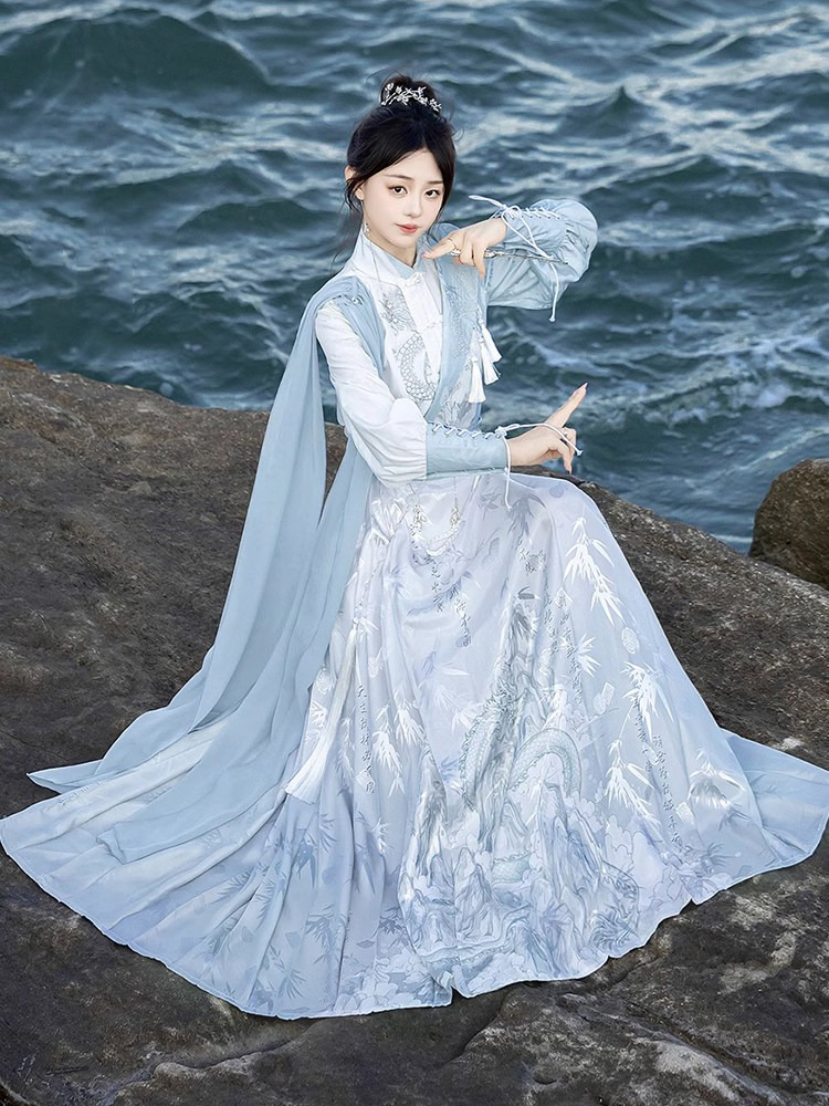 Women Martial Arts Set Flowing Knight Ming Dynasty M amian Qun Set