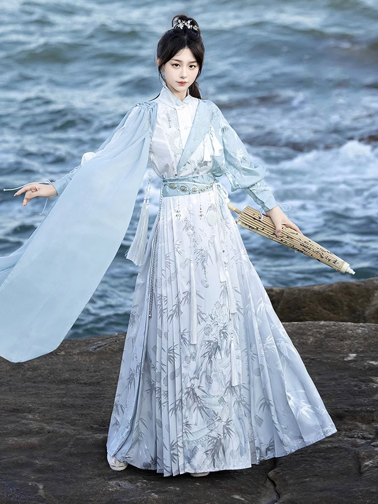 Women Martial Arts Set Flowing Knight Ming Dynasty M amian Qun Set