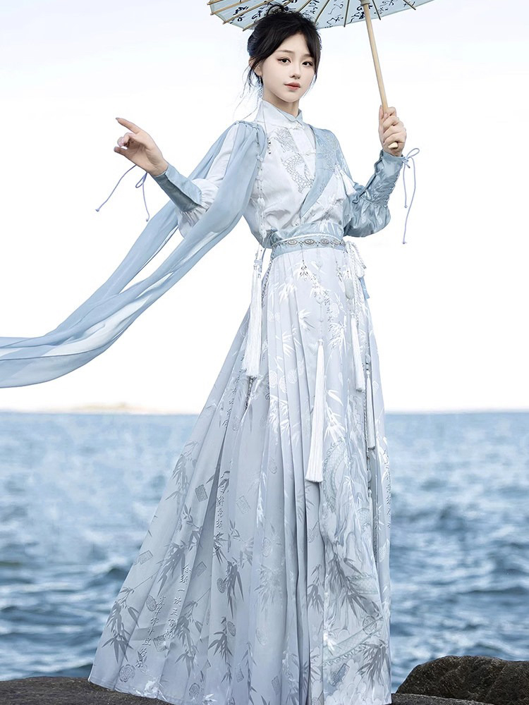 Women Martial Arts Set Flowing Knight Ming Dynasty M amian Qun Set