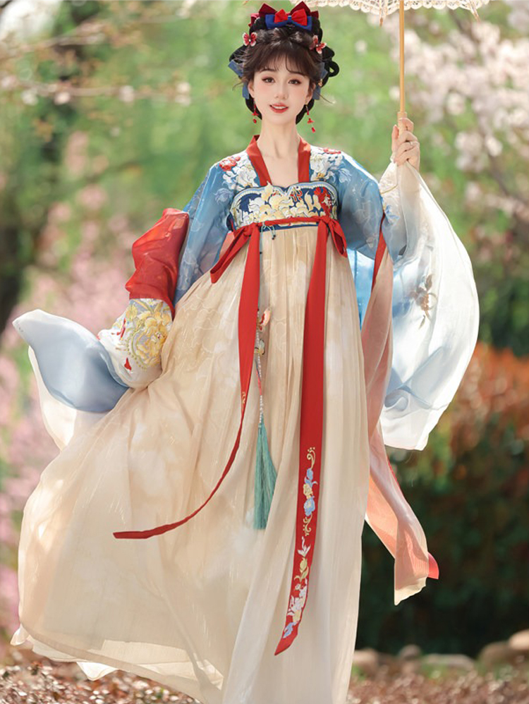 Charming Summer Style Tang Dynasty Qixiong Shanqun Hanfu for Women