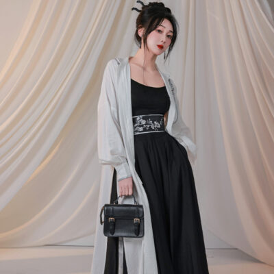 Fashionable Women Hanfu Inspired Outfit Songku for Spring