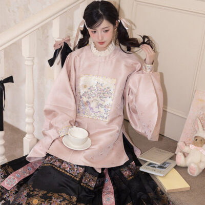 Yue Tu Bao He (月兔宝盒)