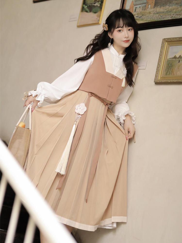 Modern Everyday Hanfu Spring Dress with Vest Vintage Set
