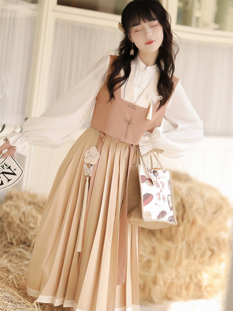 Modern Everyday Hanfu Spring Dress with Vest Vintage Set