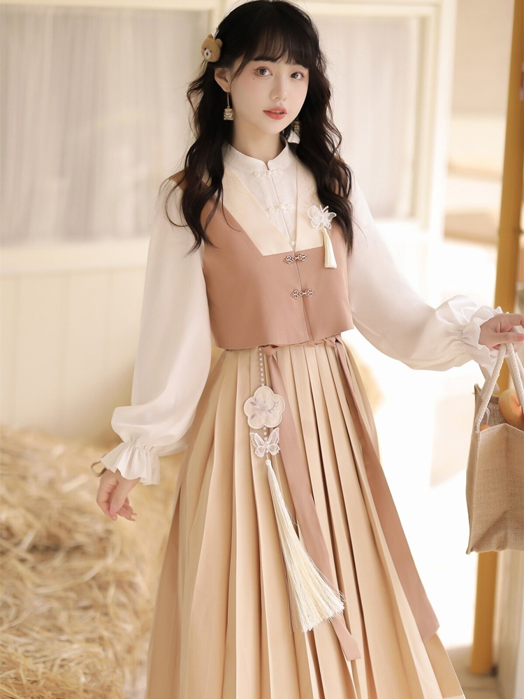 Modern Everyday Hanfu Spring Dress with Vest Vintage Set