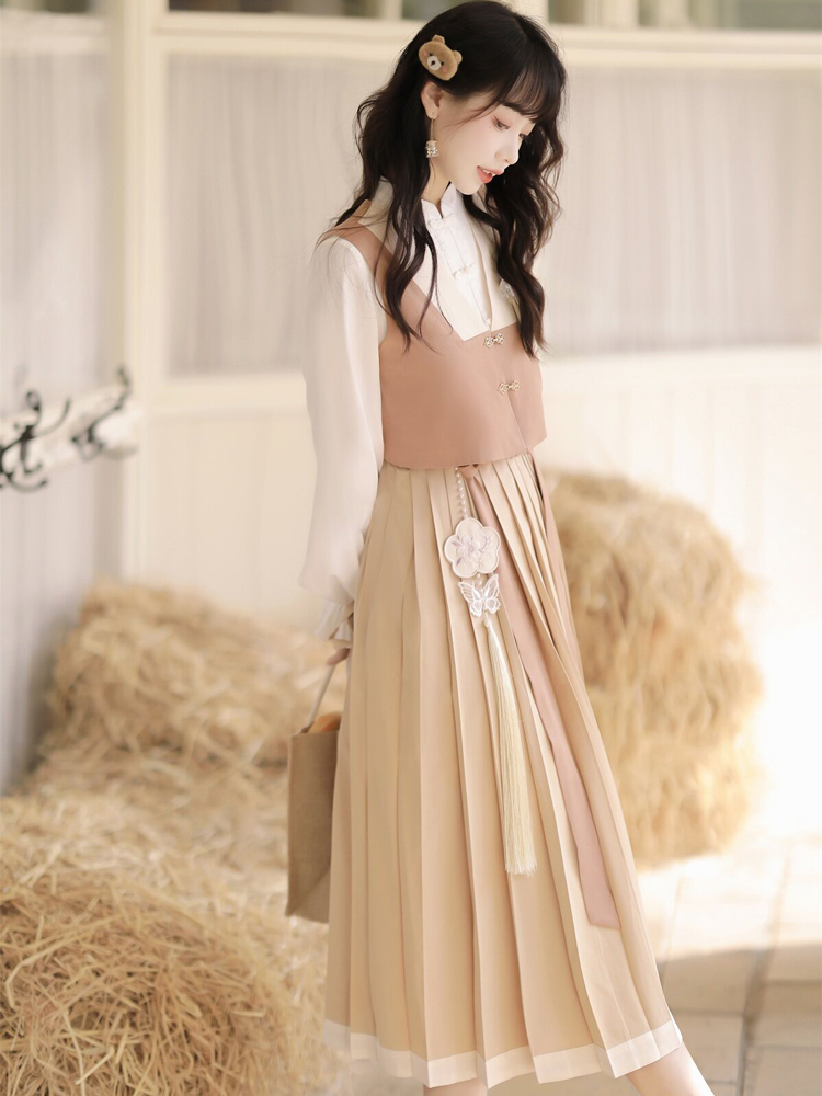 Modern Everyday Hanfu Spring Dress with Vest Vintage Set