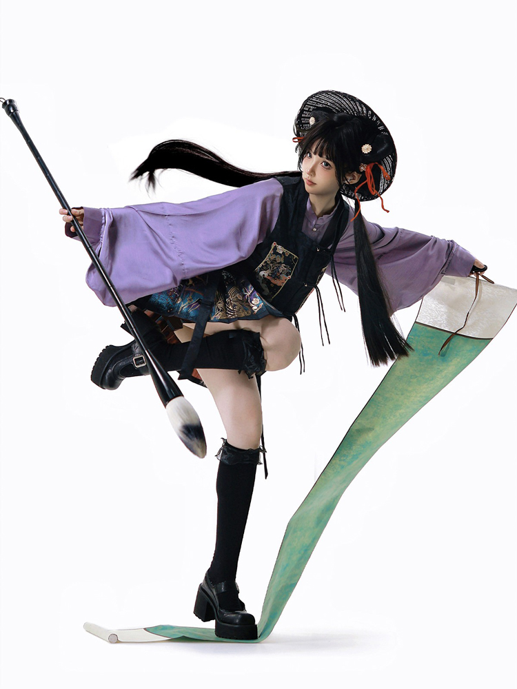 Modern Woman Ming Dynasty Style Short Hanfu Mamian Qun