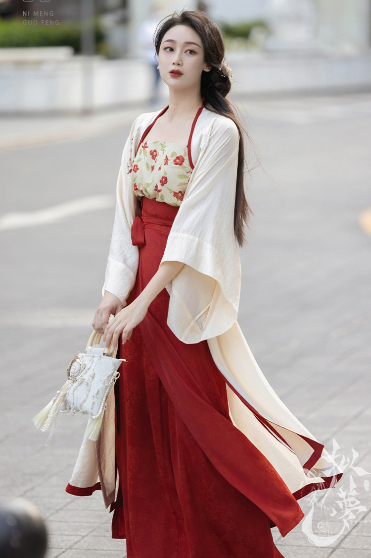 Song Dynasty Women Hanfu Red Summer Street Style