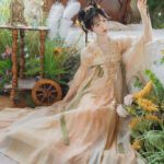 Tang Style Teenage Girl Qixiong Shanqun Modern Take on Traditional Chinese Summer Hanfu