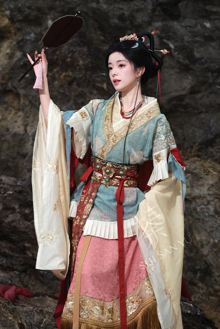 Wei-Jin Dynasty Women Hanfu Lavish High-End Set with Wide Sleeves Ruqun