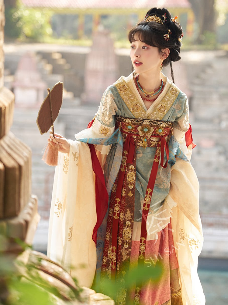 Wei-Jin Dynasty Women Hanfu Lavish High-End Set with Wide Sleeves Ruqun