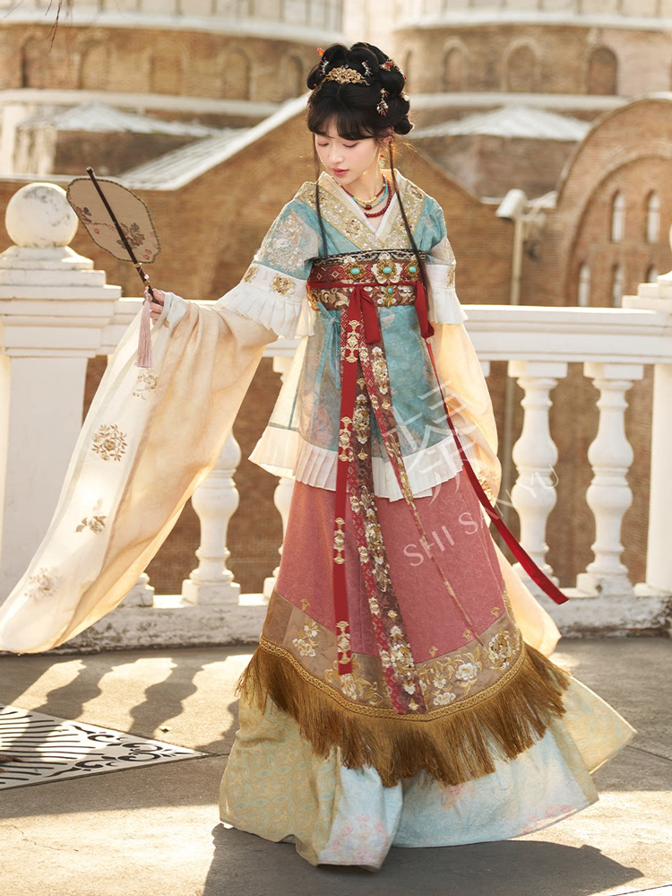 Wei-Jin Dynasty Women Hanfu Lavish High-End Set with Wide Sleeves Ruqun