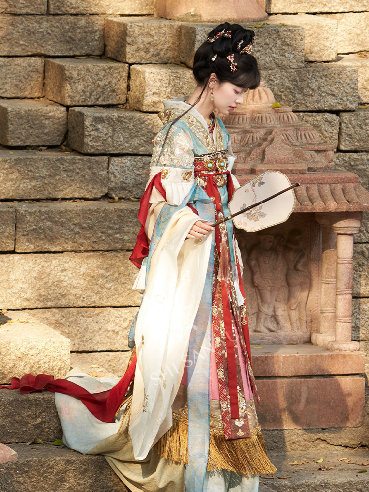 Wei-Jin Dynasty Women Hanfu Lavish High-End Set with Wide Sleeves Ruqun