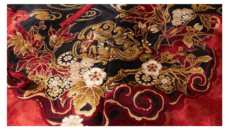 Women Ming Dynasty Hanfu Noble Mamian Qun Ensemble for Horse Year