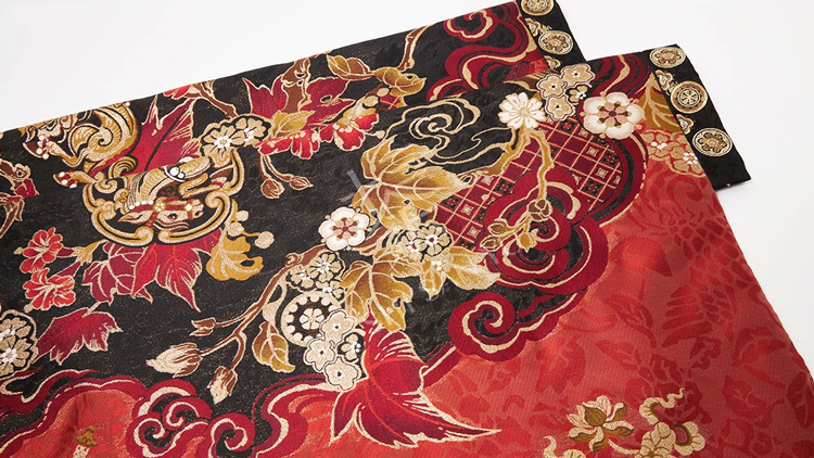 Women Ming Dynasty Hanfu Noble Mamian Qun Ensemble for Horse Year