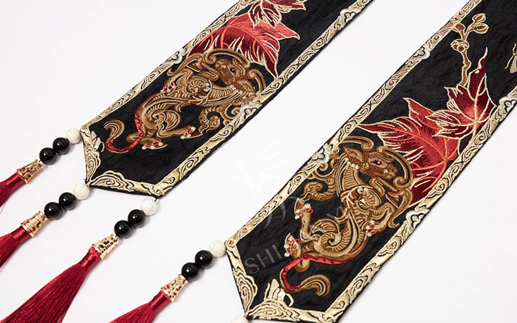 Women Ming Dynasty Hanfu Noble Mamian Qun Ensemble for Horse Year