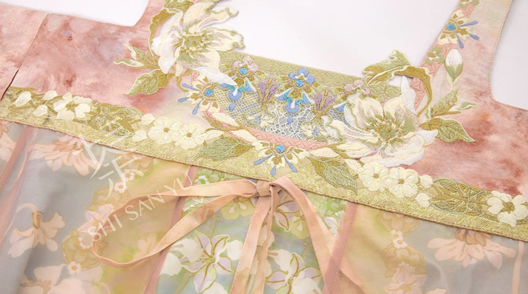 Women Tang Dynasty Hanfu Qixiong Shanqun Pink Iridescent Set