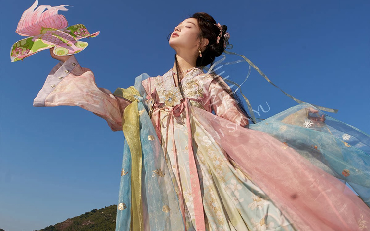 Women Tang Dynasty Hanfu Qixiong Shanqun Pink Iridescent Set