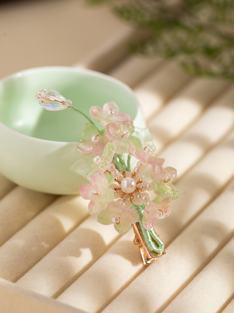 Traditional-Style Forest-Themed Hydrangea Hair Clip for Hanfu