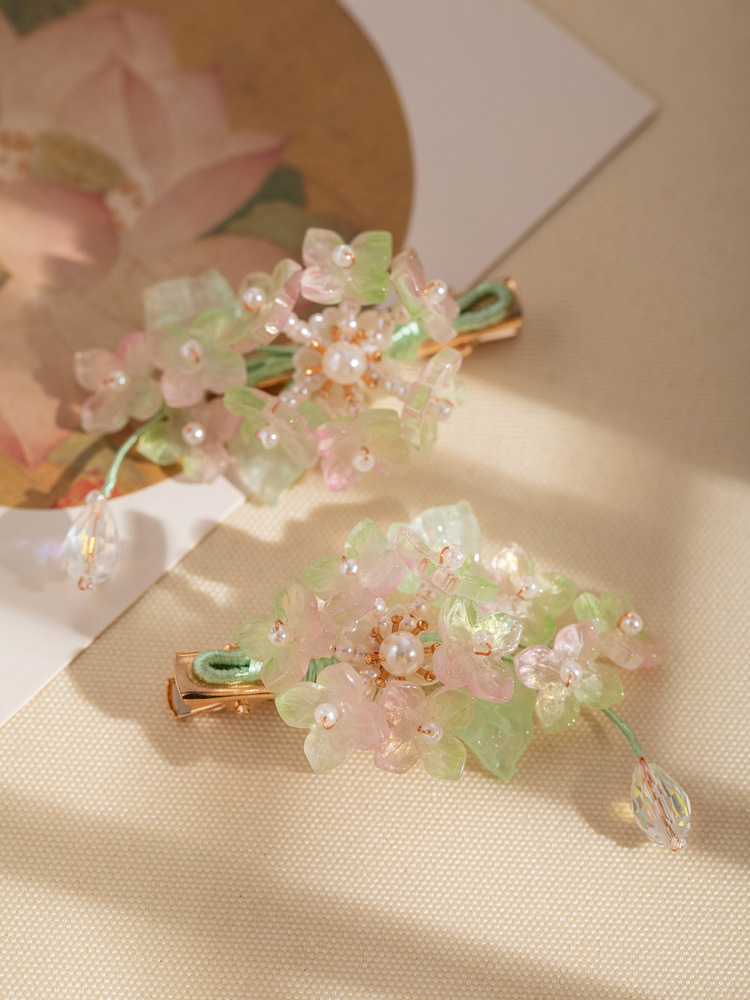 Traditional-Style Forest-Themed Hydrangea Hair Clip for Hanfu