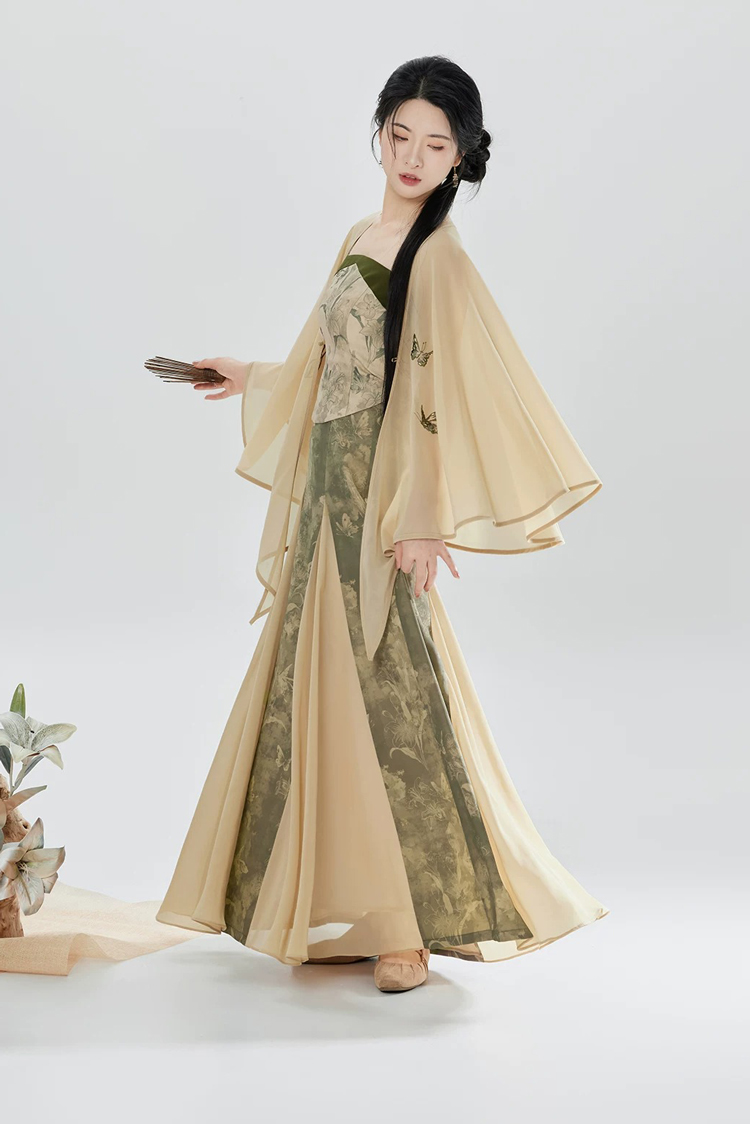Women Fashion Modernized Hanfu Inspired by Song Dynasty Attire