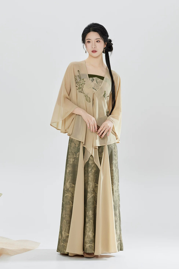 Women Fashion Modernized Hanfu Inspired by Song Dynasty Attire