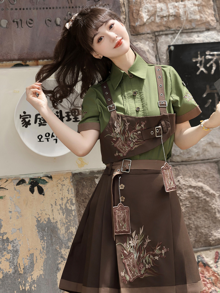 Women Fashionable Ming Dynasty Inspired Hanfu Forest Themed Spring Set