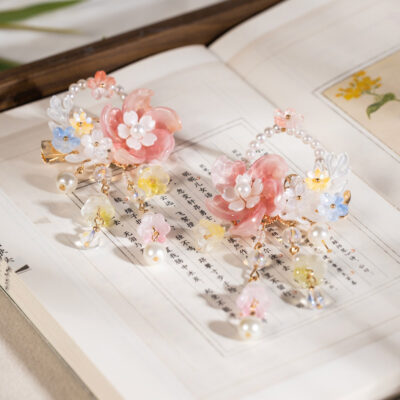 Women Hanfu Hairpin with Vintage Lily-of-the-Valley Flower and Tassel Accents
