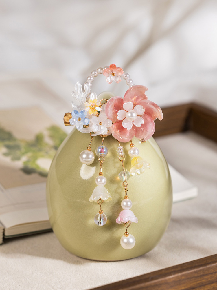 Women Hanfu Hairpin with Vintage Lily-of-the-Valley Flower and Tassel Accents