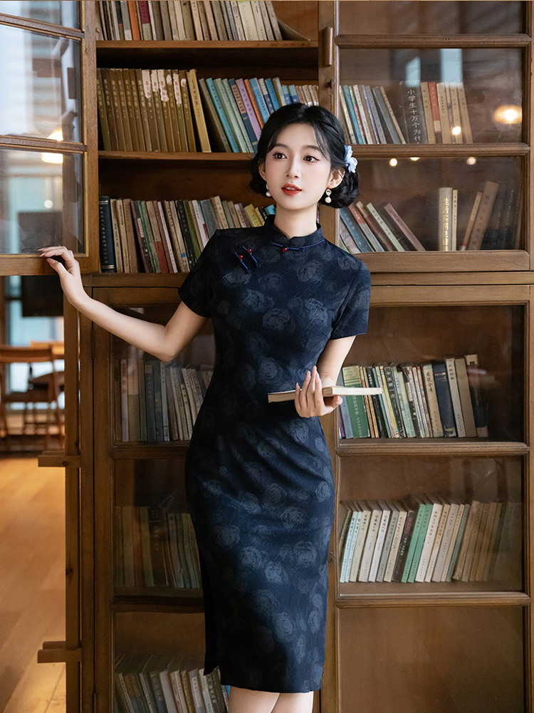 Women Navy Blue Vintage Short-Sleeve Qipao for Everyday Spring Wear