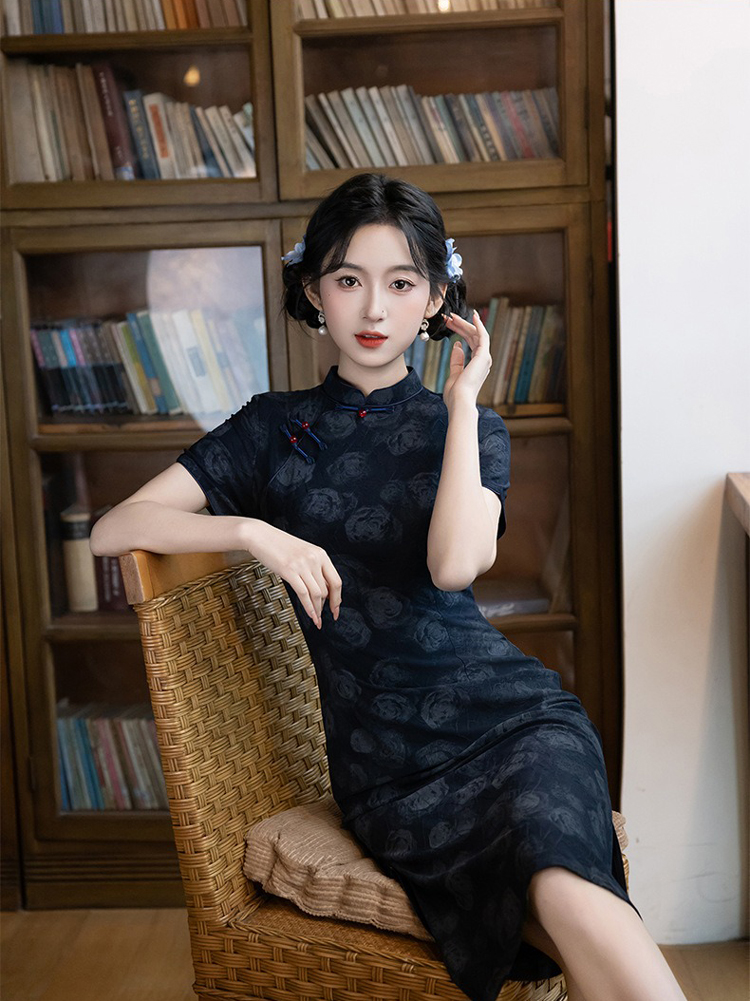 Women Navy Blue Vintage Short-Sleeve Qipao for Everyday Spring Wear