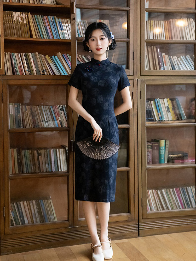 Women Navy Blue Vintage Short-Sleeve Qipao for Everyday Spring Wear