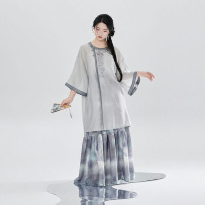 Women Qing Dynasty-Style Fashion for Everyday Wear
