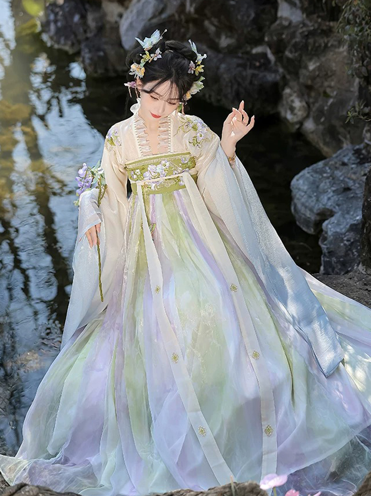 Women Spring Qixiong Shanqun Set with Wide Sleeves