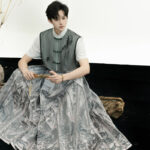Men Ming Dynasty Hanfu Modern Style Ma Mian Silver Skirt