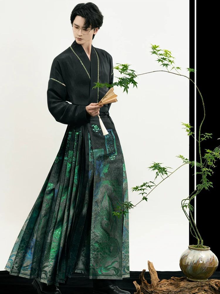 Modern Men Hanfu Ming Dynasty Style Ma Mian Skirt in Green